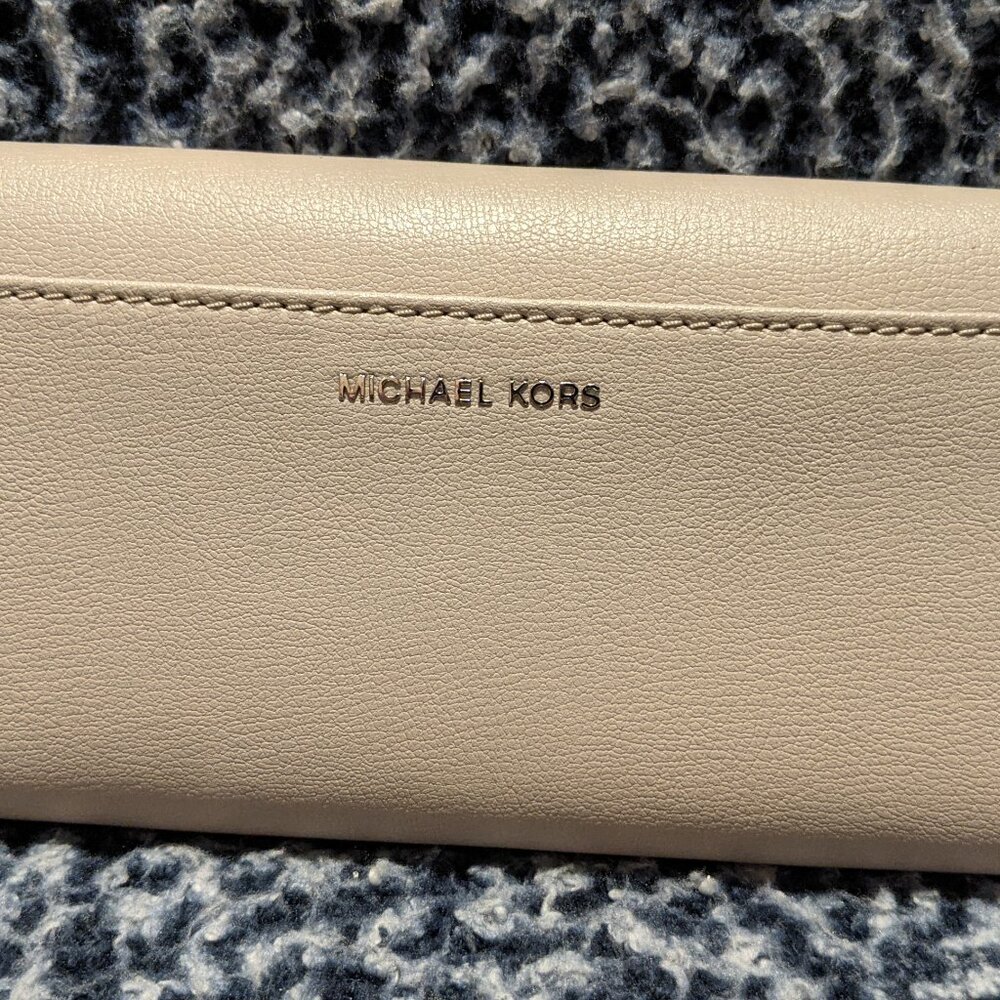 Michael Kors Rivington Stud Large Leather Wallet cement Silver Hardware preloved